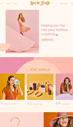 Image d'un site coloré, rose et jaune